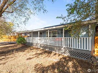 238 6th Ave SE, Soap Lake, WA 98851