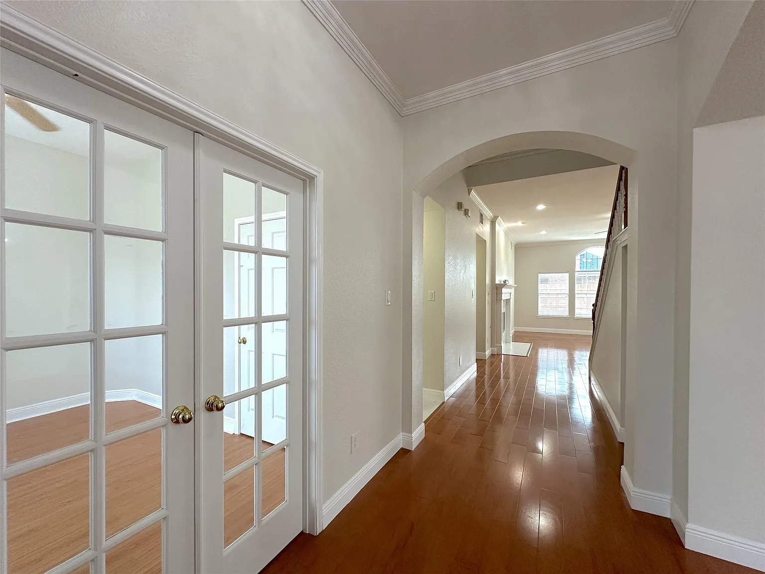 4 bed, 2945 sqft, $3,000 — Photo 2