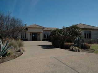 2207 Lauren Dr, Spicewood, TX 78669