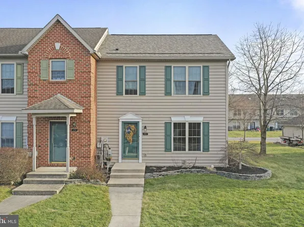 1976 Ashley Dr, Chambersburg, PA 17201