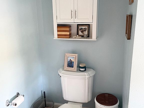 2nd image of 6807 Elmwood Ave #2
