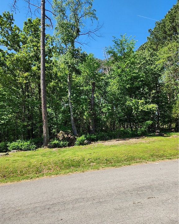 1st image of Angus Ln #27