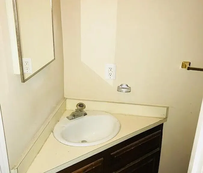 75 Society St #1 — Photo 29