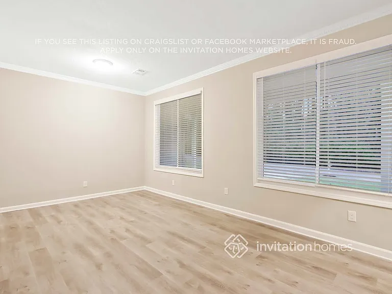 3382 Saxony Way — Photo 3
