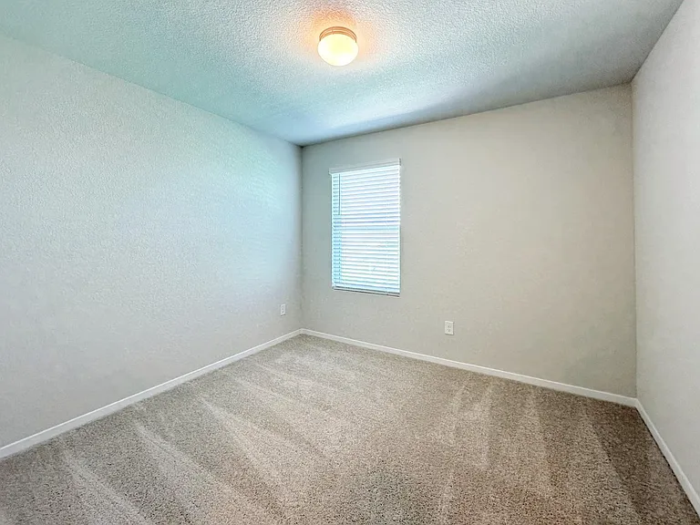 163 Haywood Mnr — Photo 29