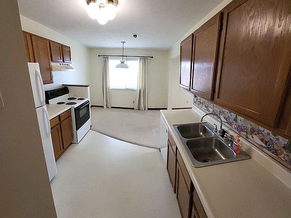Kitchen from Entry
11 x 9