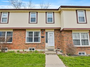 1230 Radom St #25, Pickering, ON L1W 3B8