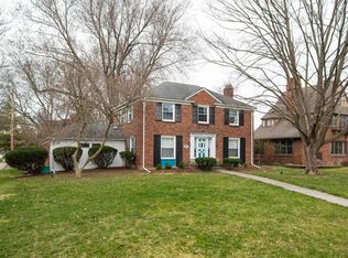 1303 Devonshire Rd, Grosse Pointe Park, MI 48230