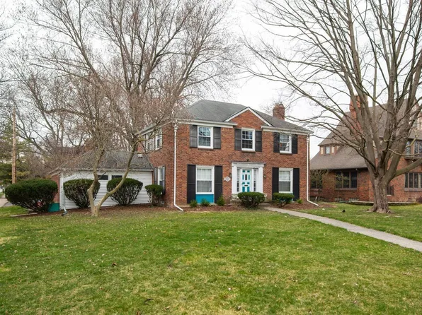 1303 Devonshire Rd, Grosse Pointe Park, MI 48230