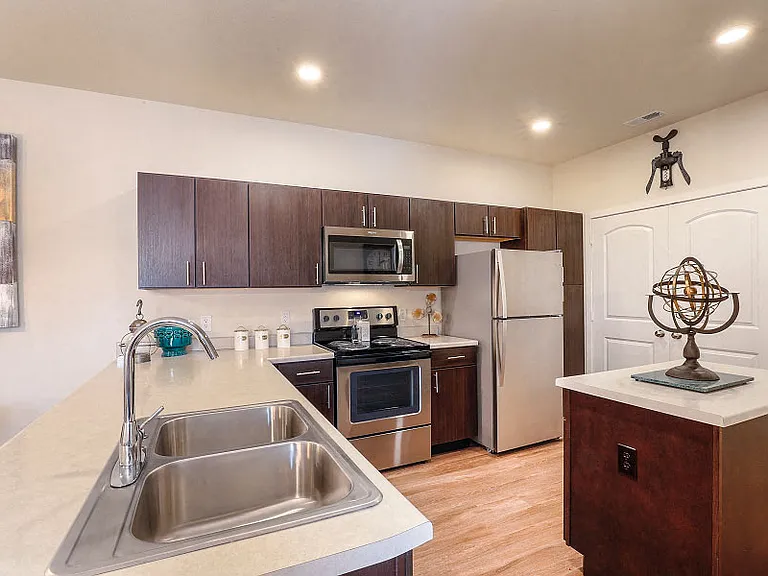 Aventura at Maryland Oaks — Photo 21