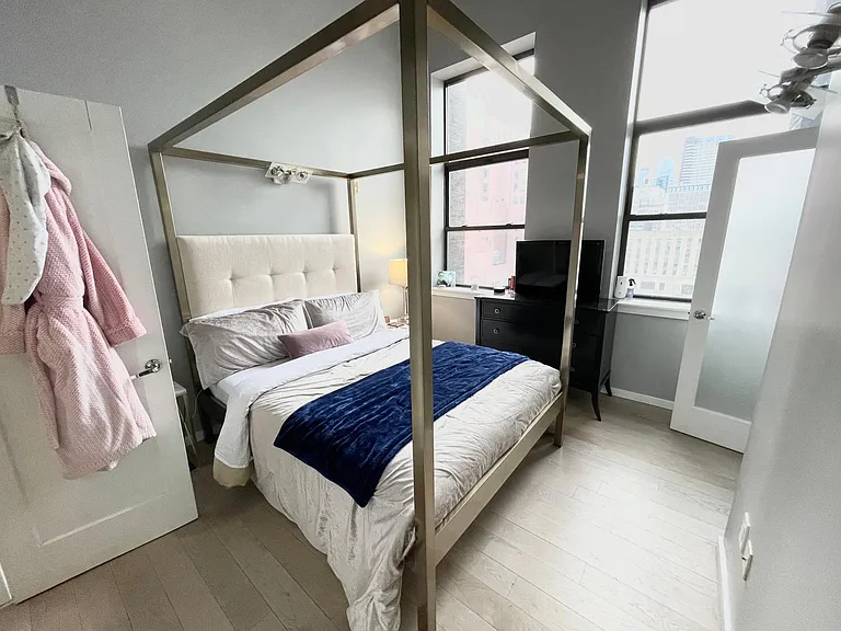 728 Market St #503 — Photo 9