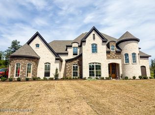 410 Poplar Ln, Holly Springs, MS 38635