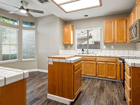 5th image of 1237 Trombetta Street