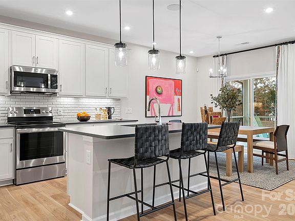 2nd image of 4123 Roe Creek Dr