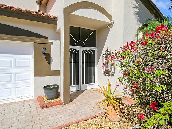 5th image of 9413 Vercelli Street