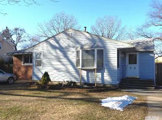 73 Eastwood Blvd, Centereach, NY 11720