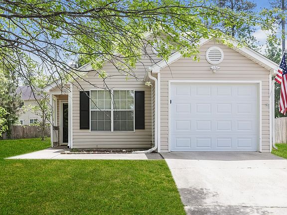 2nd image of 1049 Charlbury Pl