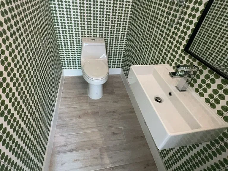 1423 Holly St — Photo 12