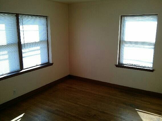 5th image of 7430 W Lincoln Ave