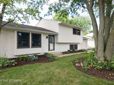 1517 Ronzheimer Ave, St Charles, IL, 60174
