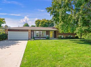 213 Price Rd, Newark, OH 43055