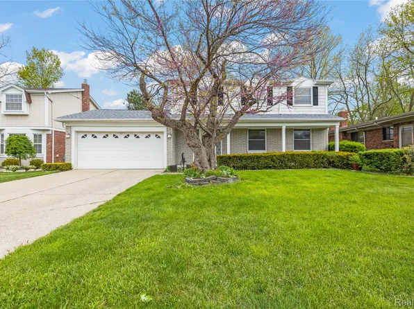 6748 Brookshire Dr, Canton, MI 48187