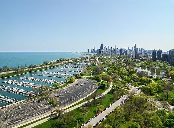 4th image of 2800 N Lake Shore Dr APT 2910