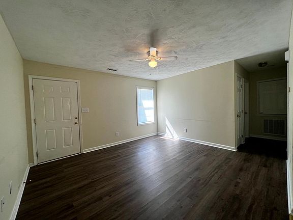 2nd image of 206 Bahia Ln