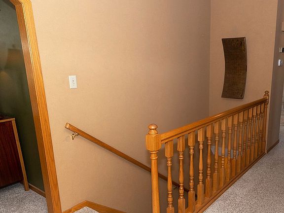 3rd image of 2317 Estes Ln