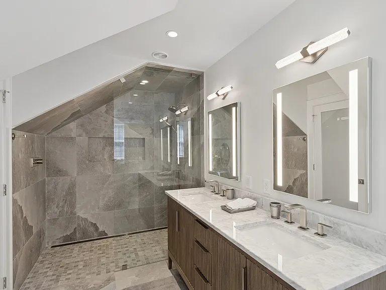 64 Three Mile Harbor Dr — Photo 24