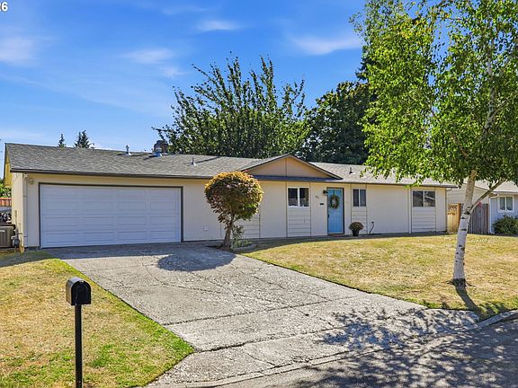3rd image of 621 NW 82nd St