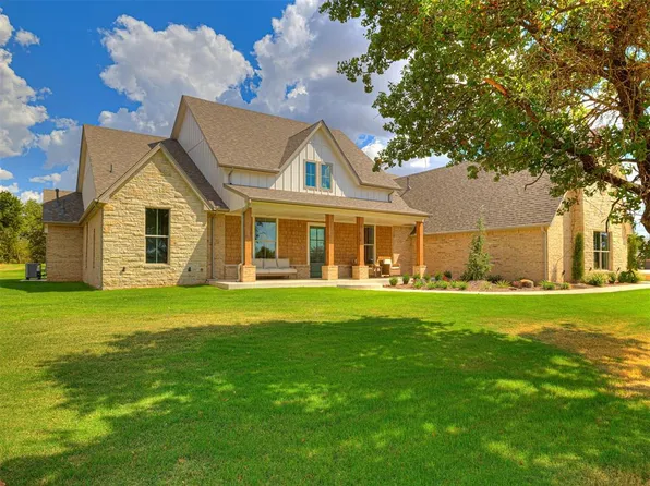 847 Whispering Trails Dr, Tuttle, OK 73089