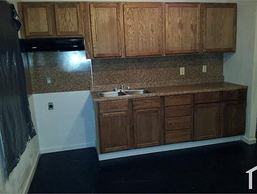 2nd image of 6541 Burke St