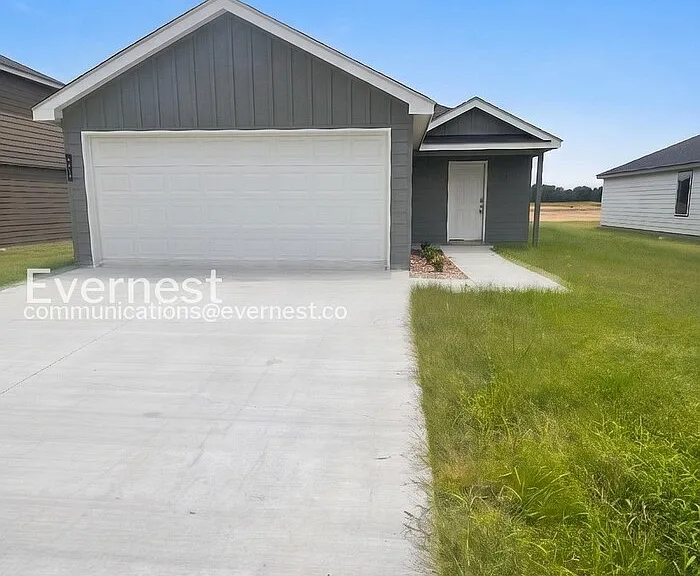 391 Moonlight Graham Blvd — Photo 1