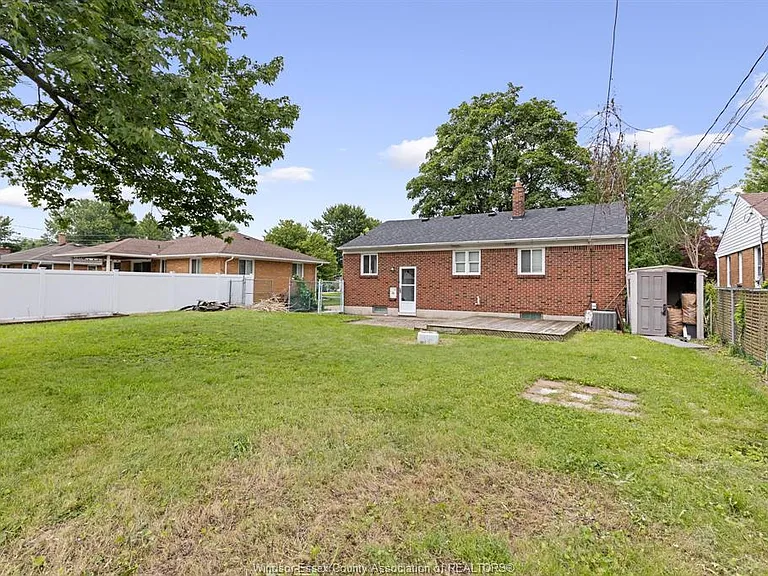 3162 Avondale Ave — Photo 18