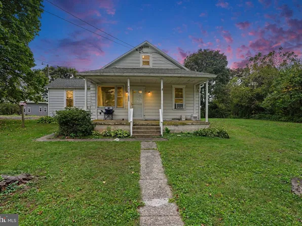 2701 Middle Ridge Rd, Newport, PA 17074