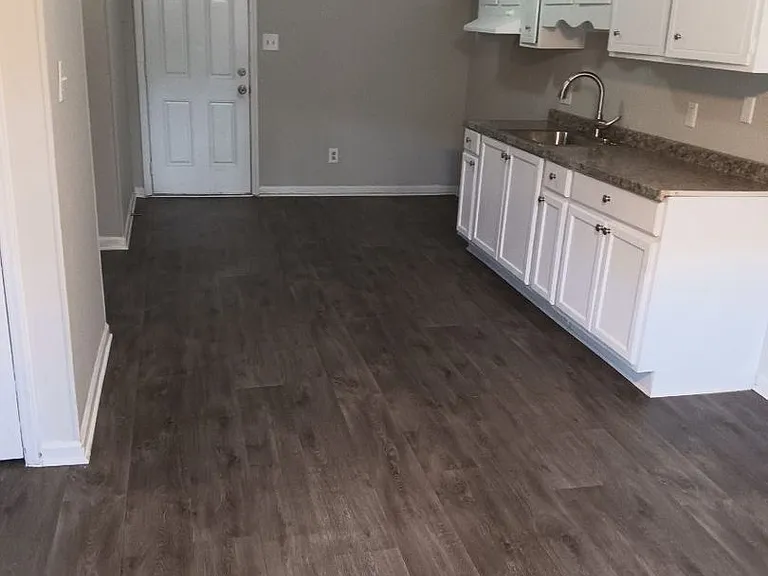 1316 S Linwood Rd — Photo 3