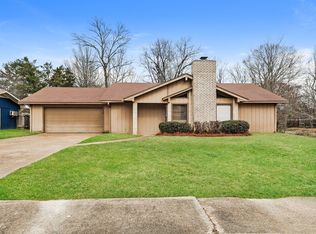 1623 Melrose Pl, Clinton, MS 39056