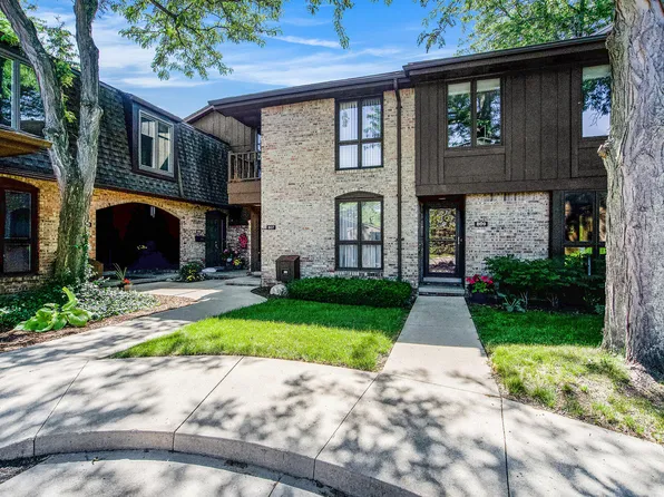 809 Greenhills Dr, Ann Arbor, MI 48105