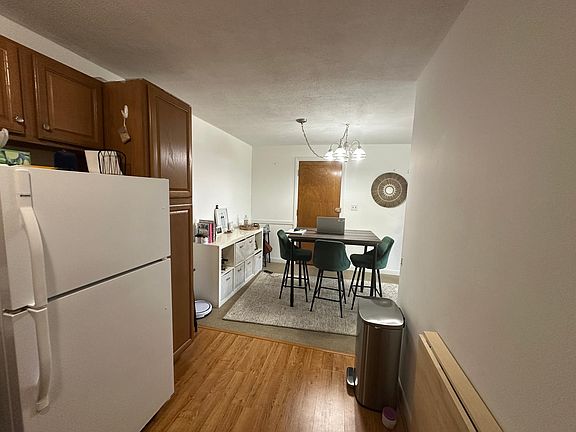 5th image of 1077 Chestnut St APT 7