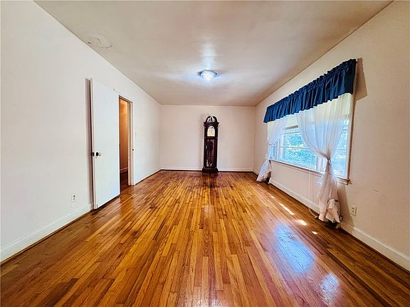 2nd image of 103 Anita Way