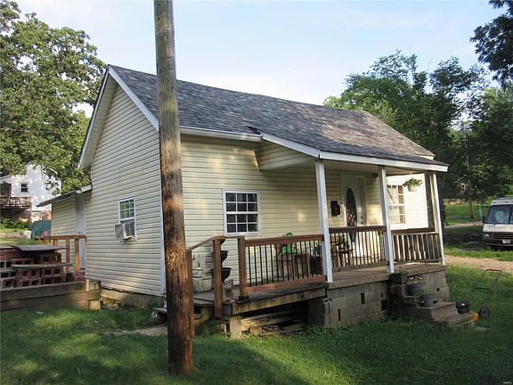 2nd image of 716 Mill St #A