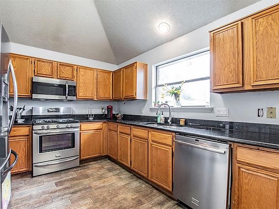 5th image of 5418 Meadow Vista Ln