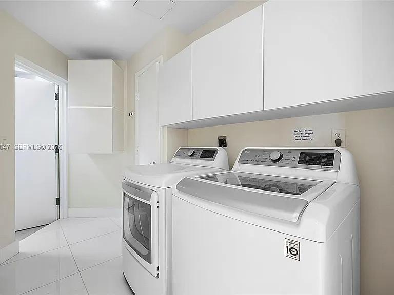 2020 N Bayshore Dr #1602 — Photo 14
