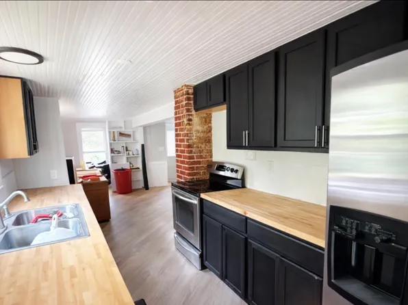 239 S Exeter St #B, Eustis, FL 32726