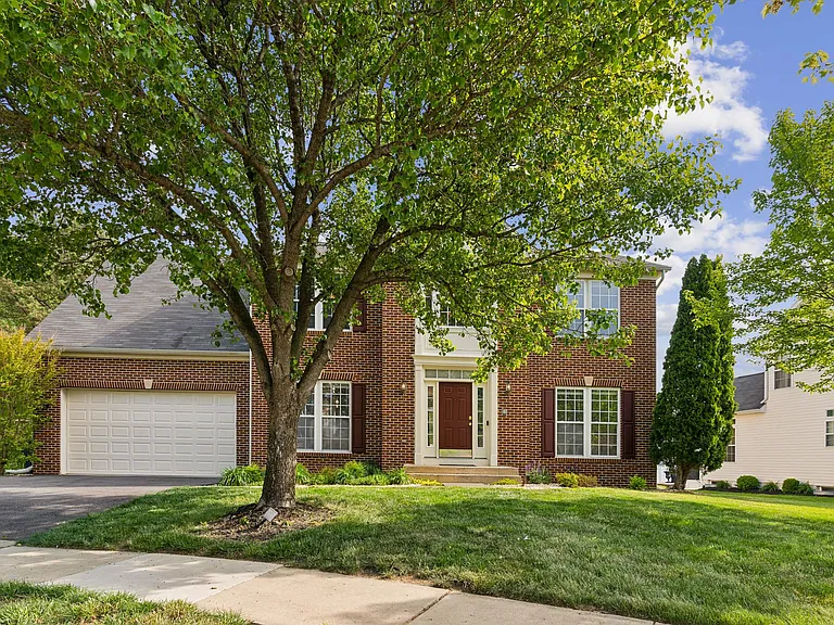 9646 Bergamont Ct — Photo 2
