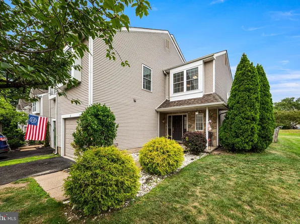 31 Tamarack Ct, Newtown, PA 18940