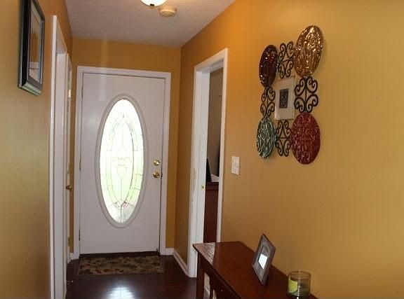 3rd image of 542 Erin Cir