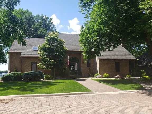 2nd image of 419 N Shore Dr