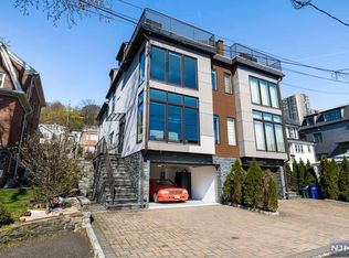 45 Myrtle Ave #B, Edgewater, NJ 07020